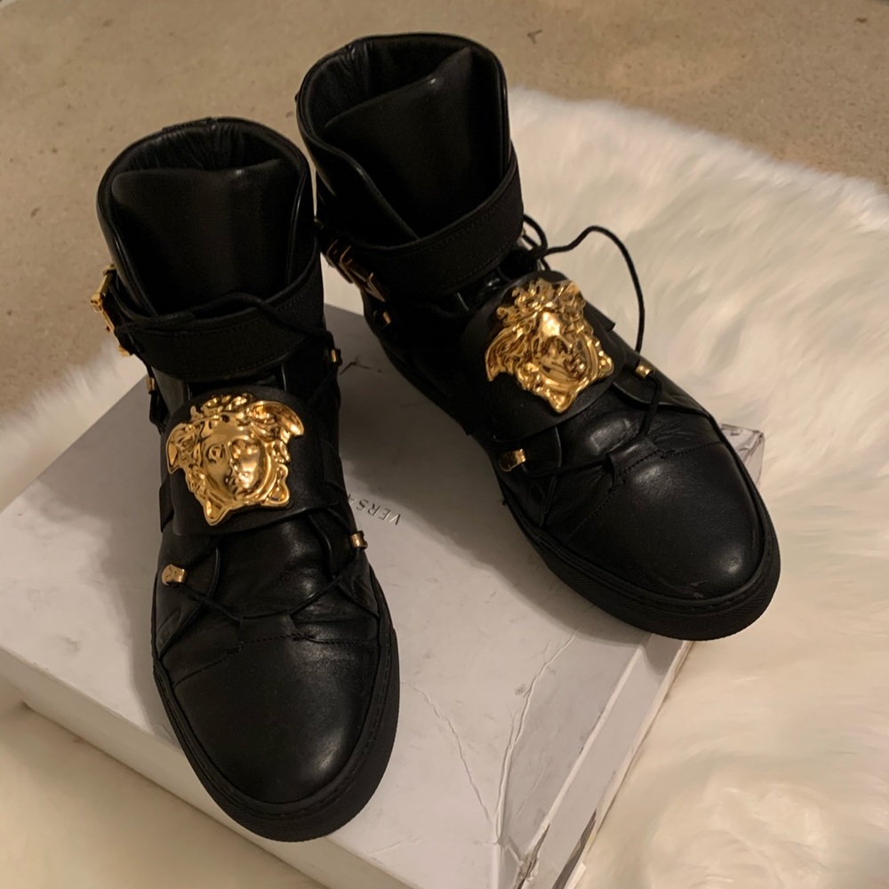 Medusa High Top Sneakers